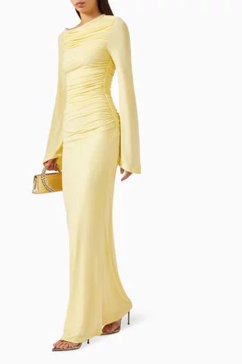 فستان طويل بكاب غير متماثل