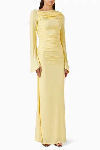 فستان طويل بكاب غير متماثل