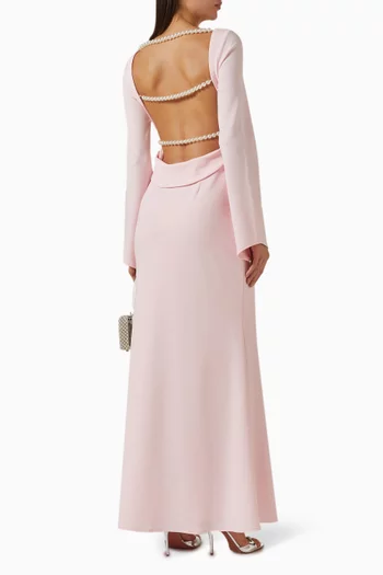 فستان طويل بحافة لؤلؤ