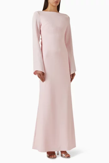 فستان طويل بحافة لؤلؤ