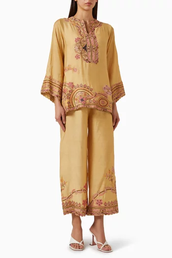 طقم بنطال وبلوزة مطرزة