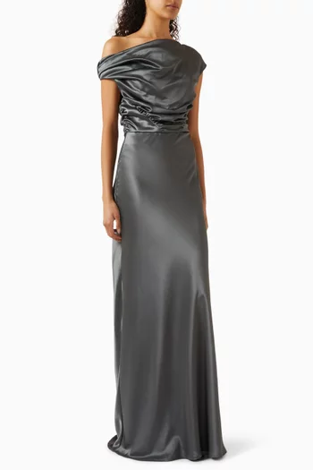 فستان دافي بأكتاف مكشوفة