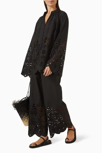 بنطال بتطريزات إنجليزية