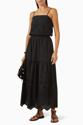 تونيك بتطريزات إنجليزية