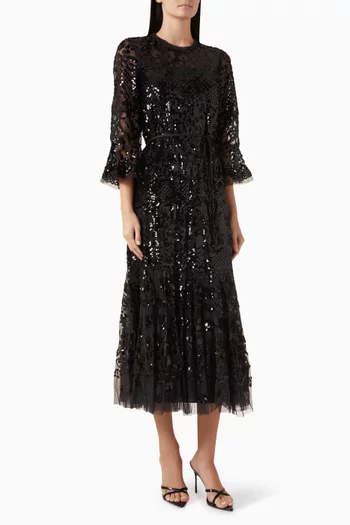 فستان سهرة سنودروب مزين بتطريزات تول