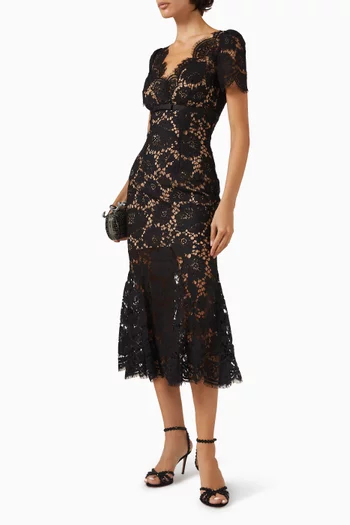 فستان متوسط الطول بتطريزات زهور دانتيل