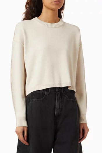 سترة بفتحة رقبة مستديرة وقصة فضفاضة نسيج ناعم