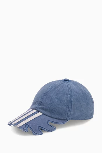 x AVAVAV Slashed Cap in Cotton-twill
