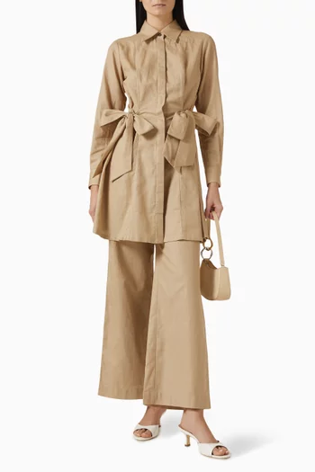 قميص بعقد ملفوفة عند الخصر كتان