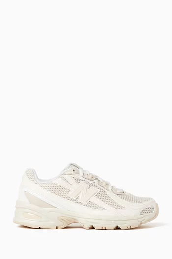 740 Sneakers in Mesh