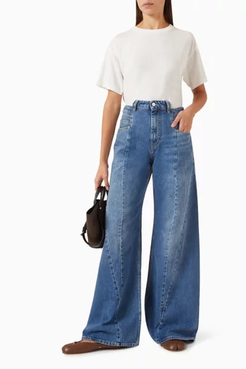 بنطال جينز بقصة ساق واسعة دينم