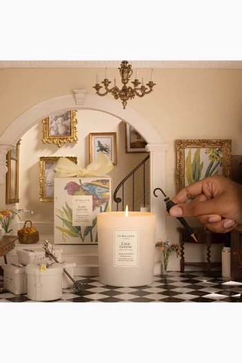 شمعة معطرة إنجلش بير اند فريزيا بإصدار خاص جو مالون × ليتل جرين، 200 غرام