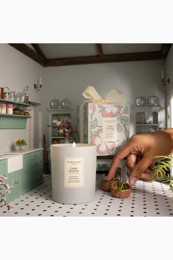 شمعة معطرة لايم باسيل اند ماندرين بإصدار خاص جو مالون × ليتل جرين، 200 غرام