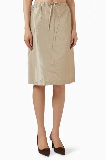 تنورة برباط تضييق قماش تفتا وحرير