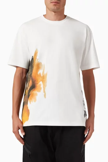 تي شيرت بطبعة AOP قطن