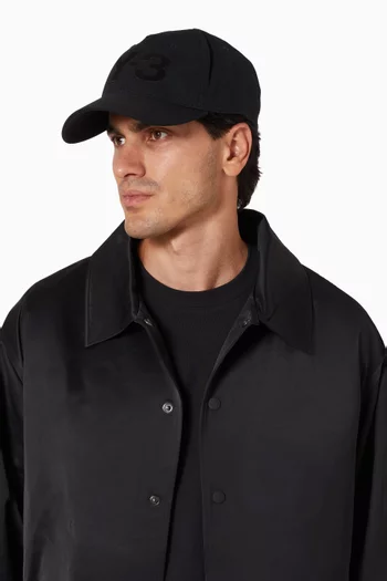 كاب كلاسيكي بشعار الماركة قطن تويل