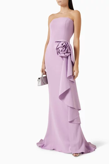 فستان سهرة بتطريزات زهور بارزة سكوبا