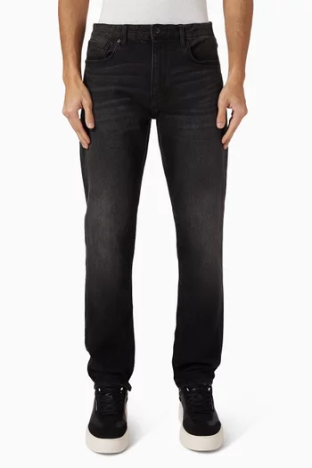 بنطال جينز بقصة ضيقة دينم