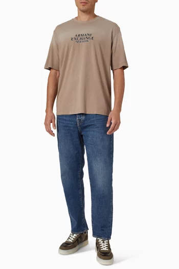 تي شيرت مزين بشعار الماركة قطن