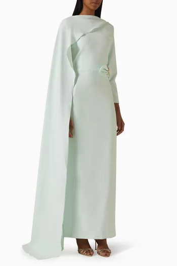 فستان طويل بتصميم كاب