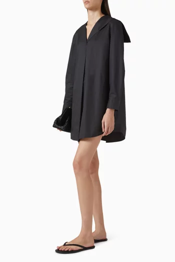 فستان قطن بياقة مستوحاة من ملابس البحرية