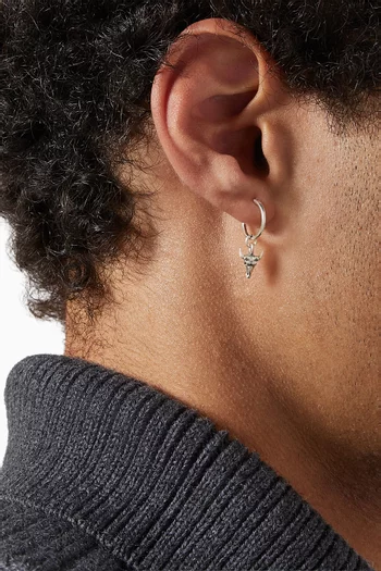 قرط منفرد بدلاية على شكل ثور فضة إسترلينية