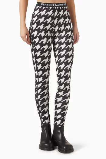 لغينغز مزين بنقشة