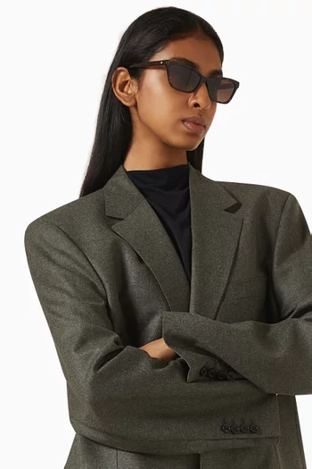 نظارة شمسية عايشة بإطار مستطيل أسيتات