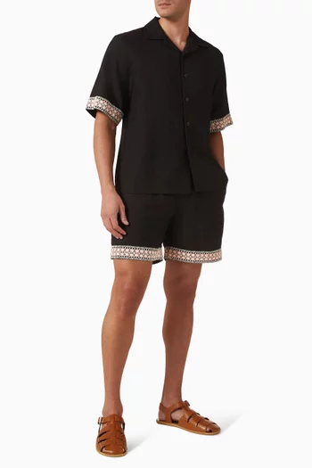 شورت منتجعات بحافة كروشيه