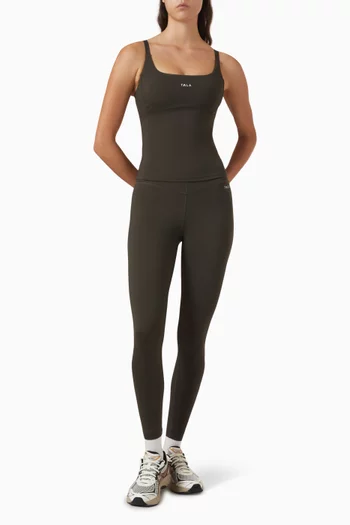 فيست بفتحة رقبة مستديرة قماش سكينلوكس