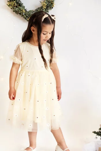 فستان مطرز بالترتر تول