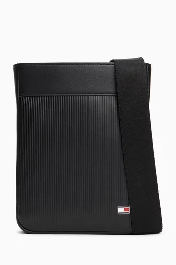 حقيبة كروس ميني بعلم الماركة