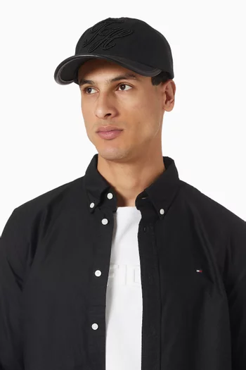 كاب بيسبول مقسم لخمسة أجزاء مطرز بشعار الماركة