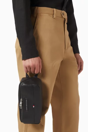 TH Central Wash Bag in Faux Leather