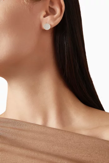 أقراط زيرا مرصعة بعرق اللؤلؤ ذهب عيار 18