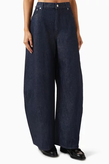 بنطال جينز دينم بحياكة ملفوفة وقصة ساق أسطوانية