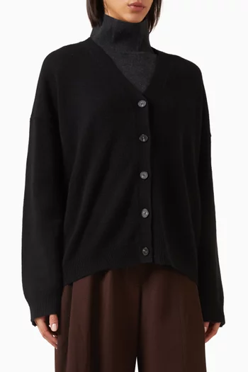 تي شيرت كشمير بفتحة رقبة V 