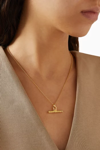 قلادة بسلسلة ودلاية مضلعة على شكل حرف T نحاس مطلي ذهب عيار 18‏