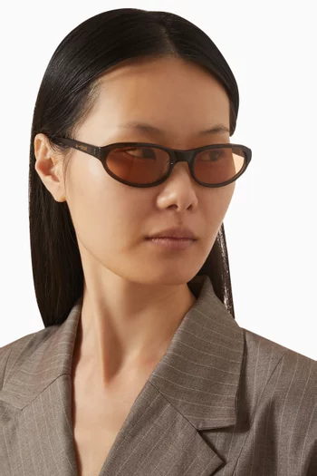 Naomi Oval Sunglasses in Acetate