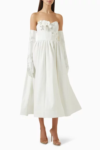 فستان اينارا مزين بزهور بارزة