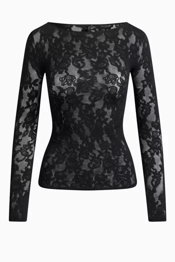 بلوزة بفتحة رقبة على شكل قارب دانتيل