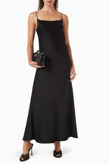 فستان سهل الارتداء بتصميم مقوس ستان