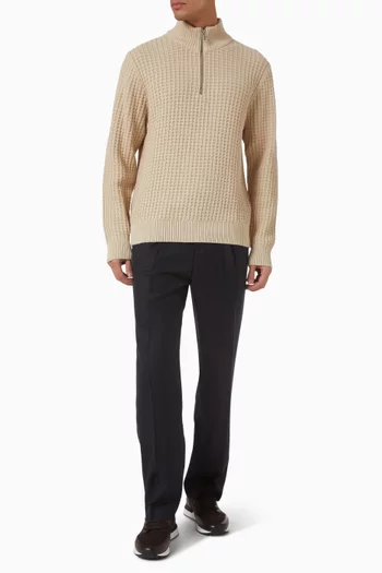 سترة بسحّاب قصير وقصة منحوتة قطن عضوي