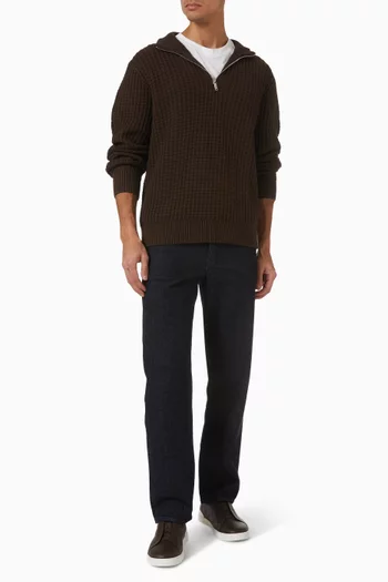 سترة بسحّاب قصير وقصة منحوتة قطن عضوي