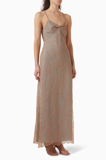 فستان مطرز بزهور تول