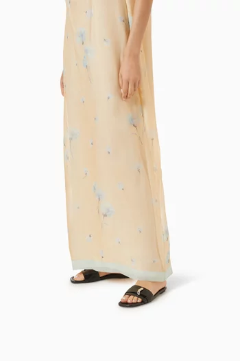 حذاء مفتوح بحلية معدنية بشعار الماركة جلد