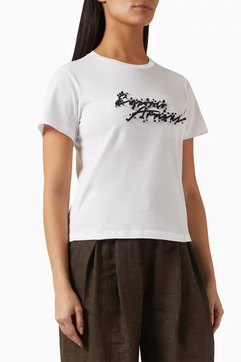 تي شيرت بشعار الماركة مطرز بالخرز جيرسيه