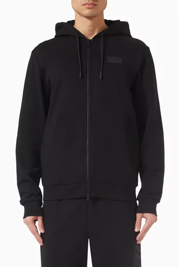 كنزة بغطاء رأس وسحّاب وشعار الماركة قطن