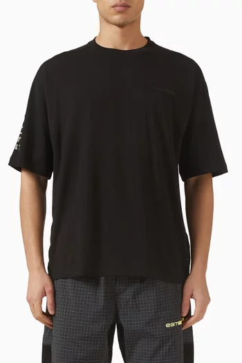 Logo Tape T-shirt in Cotton