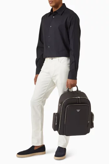 حقيبة ظهر بشعار الماركة